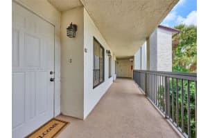 5380 Cedar Lake Dr 204 Boynton Beach, FL 33437 - MLS#A11858741