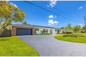 8021 Sw 140th Ter, Palmetto Bay
