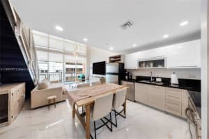 253 Ne 2nd St 427 Miami, FL 33132 - MLS#A11858797
