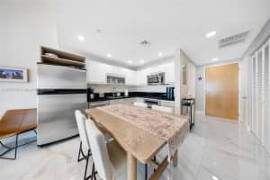 253 Ne 2nd St 427 Miami, FL 33132 - MLS#A11858797