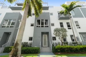 9161 Nw 33rd St, Doral