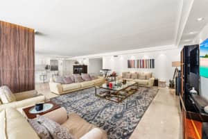 600 Grapetree Dr 3bs Key Biscayne, FL 33149 - MLS#A11858819