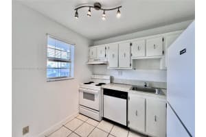 220 Sw 9th Ave 209 Hallandale Beach, FL 33009 - MLS#A11858827