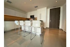 68 SE 6th St 1008, Miami, FL 33131 - MLS#A11858857