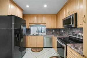 347 Fairway Cir 62 Weston, FL 33326 - MLS#A11858915