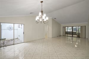 347 Fairway Cir 62 Weston, FL 33326 - MLS#A11858915
