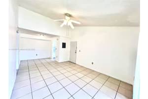 7215 Nw 179th St 205, Hialeah