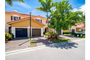 8138 Sw 17th Ct, North Lauderdale