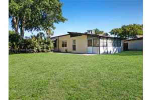 114 Essex Rd 1-36 Hollywood, FL 33024 - MLS#A11859062