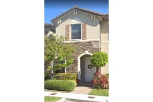 15075 Sw 113th Ter 15075, Miami