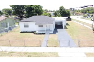 10490 Sw 173rd Ter Miami, FL 33157 - MLS#A11859087