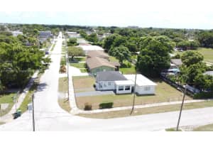 10490 Sw 173rd Ter Miami, FL 33157 - MLS#A11859087