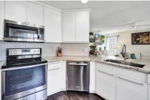 285 Bridgeton Way, Weston, FL 33326 - MLS#A11859095
