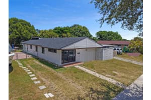 16313 Sw 99th Pl, Miami