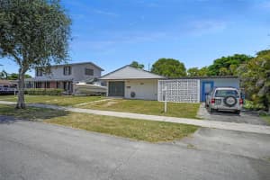 16313 SW 99th Pl, Miami, FL 33157 - MLS#A11859096