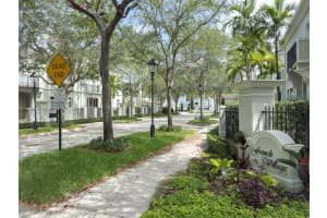 10170 Sw 75th Pl, Pinecrest