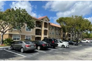 215 SW 117th Ter 14204, Pembroke Pines, FL 33025 - MLS#A11859172