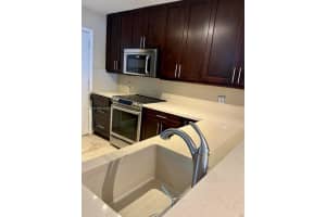 1400 Ne 191st St 105, Miami