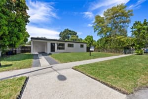 1095 Ne 156th St North Miami Beach, FL 33162 - MLS#A11859206