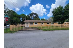 8901 Nw 21st Ave, Miami