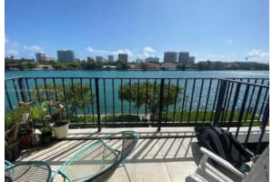 10101 E Bay Harbor Dr 204 Bay Harbor Islands, FL 33154 - MLS#A11859247