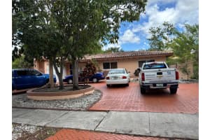 9835 Sw 85th St, Miami