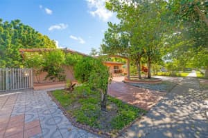 9835 SW 85th St, Miami, FL 33173 - MLS#A11859262