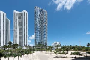 100 Bayview Dr 210, Sunny Isles Beach 100 Bayview Dr 210, Sunny Isles Beach
