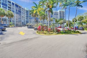 200 Leslie Dr 1031, Hallandale Beach