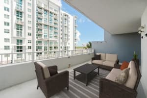 60 Nw 37th Ave 405, Miami