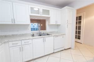 218 Ne 12th Ave 502 Hallandale Beach, FL 33009 - MLS#A11859382