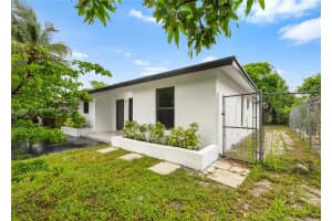 324 Sterling Ave Delray Beach, FL 33444 - MLS#A11859413