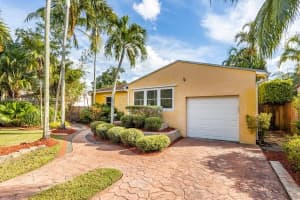 1612 Funston St, Hollywood, FL 33020 - MLS#A11859439
