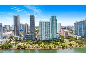 1800 N Bayshore Dr 3704, Miami