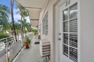 Discover Color, 717 Española Wy, Miami Beach, FL 33139, Sold 09/17/25