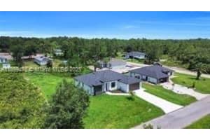 1752 Pine Ave Lehigh Acres, FL 33972 - MLS#A11859476