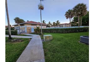 10137 Twin Lakes Dr 2-E, Coral Springs, FL 33071 - MLS#A11859517