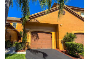 1543 Barcelona Way 5-30, Weston, FL 33327 - MLS#A11859618