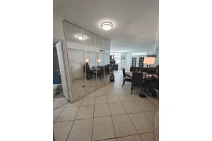 825 Brickell Bay Dr 1042 Miami, FL 33131 - MLS#A11859637