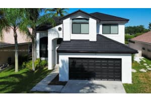 1211 Sw 178th Way 1211, Pembroke Pines