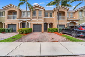 2557 Se 14th St, Homestead