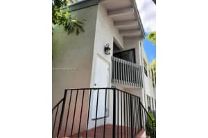 10542 Nw 7th Ter B7 Miami, FL 33172 - MLS#A11859793