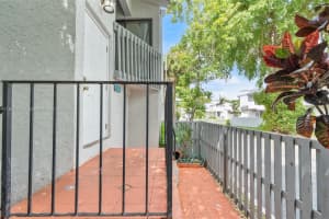 10542 Nw 7th Ter B7 Miami, FL 33172 - MLS#A11859793