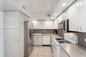 5600 Collins Ave 12h Miami Beach, FL 33140 - MLS#A11859805