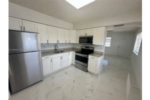 5827 Buchanan St 1 Hollywood, FL 33021 - MLS#A11859856