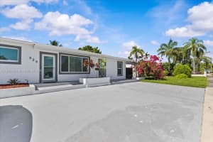 528 W 45th Pl Hialeah, FL 33012 - MLS#A11859860