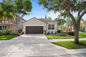 593 Pigeon Plum Way, Weston