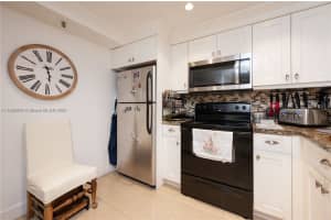 1621 Collins Ave 302 Miami Beach, FL 33139 - MLS#A11859888