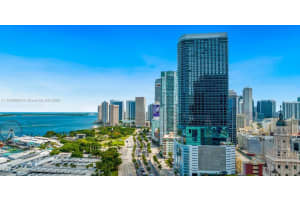 398 Ne 5th St 2513, Miami