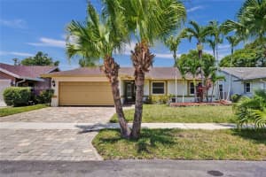 4365 Nw 103rd Ter Sunrise, FL 33351 - MLS#A11859900